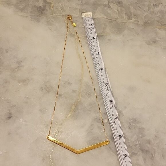 NWT Gorjana Coquette CottageCore Feminine Dainty Chevron 14K Gold Arrow Necklace - Picture 9 of 11